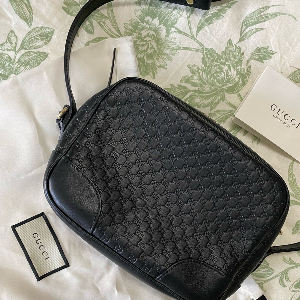 Gucci Crossbody 100% Authentic!